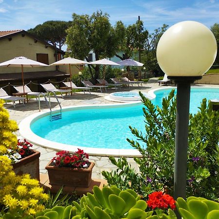 Agriturismo La Luciana Кастильоне дела Пеская Екстериор снимка