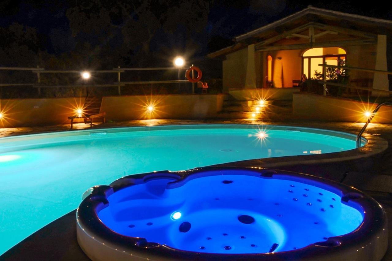 Agriturismo La Luciana Кастильоне дела Пеская Екстериор снимка