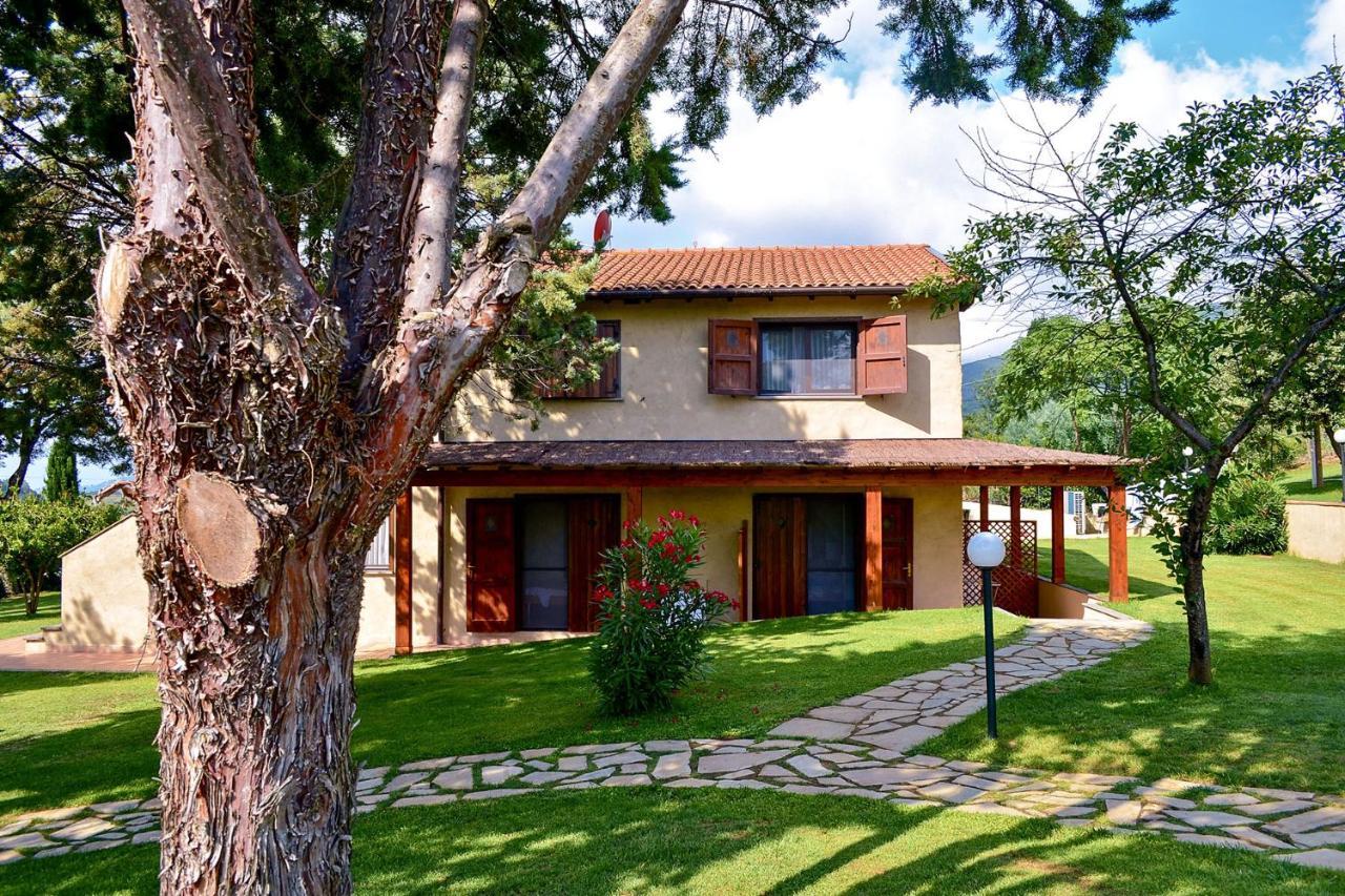 Agriturismo La Luciana Кастильоне дела Пеская Екстериор снимка