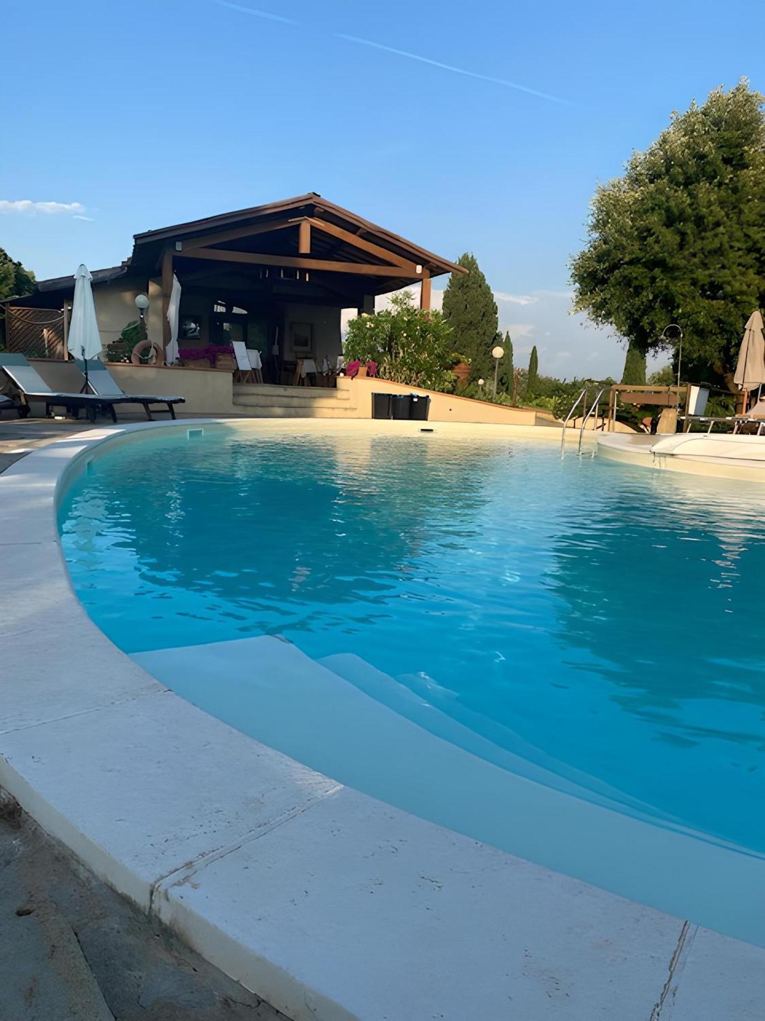 Agriturismo La Luciana Кастильоне дела Пеская Екстериор снимка