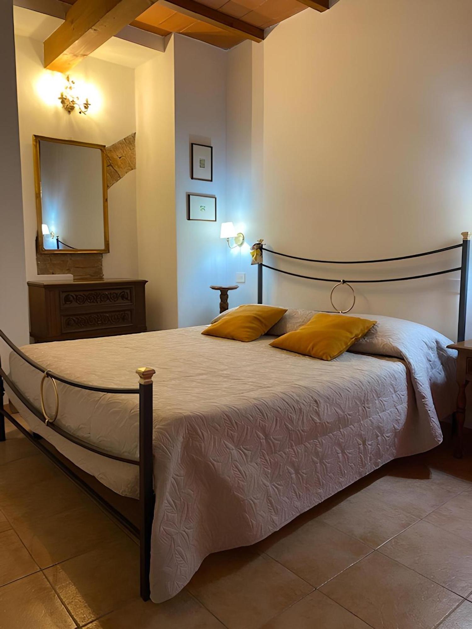 Agriturismo La Luciana Кастильоне дела Пеская Екстериор снимка